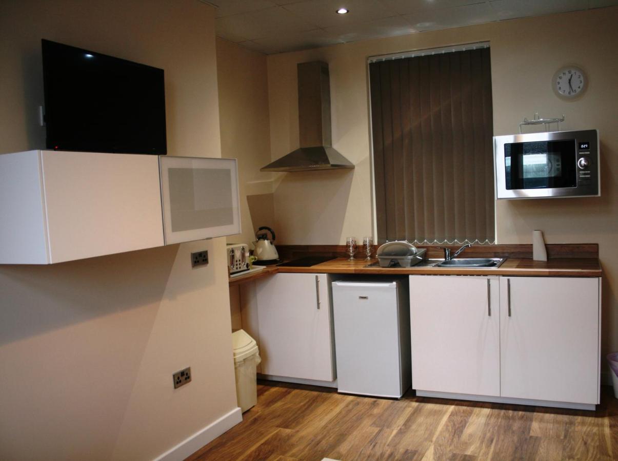 Premier Lodge Central Wolverhampton Exterior photo