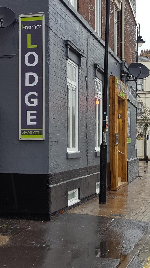 Premier Lodge Central Wolverhampton Exterior photo